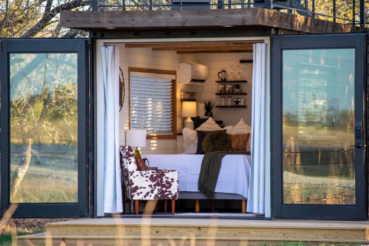 New The Lone Star Shipping Container Fredericksburg Exterior foto